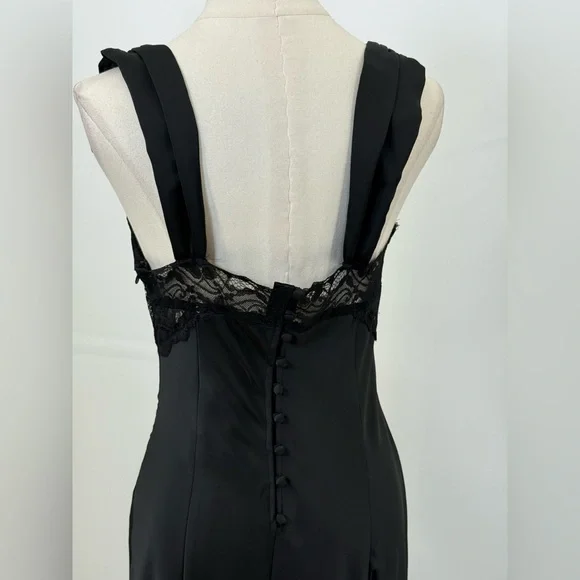 Kimchi Blue Cleo Black Satin Lace Wide-Leg Jumpsuit NWT Women’s Size M - Picture 8 of 13